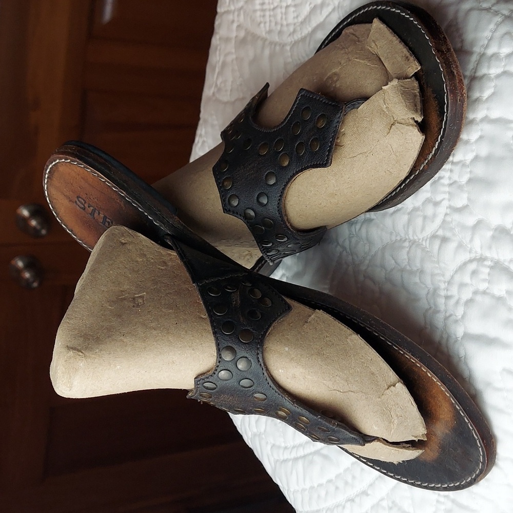 - Stetson Women's Black, Brown Studded Leather Thong Sandals, Western, Size 8.5 - Picture 5 of 13